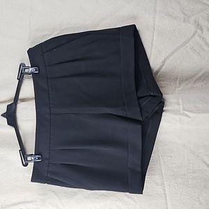 Express Pleated Shorts w/ Pockets